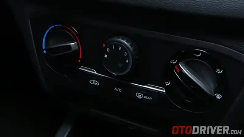 Foto - FIRST DRIVE: Hyundai i20 2016 A/T