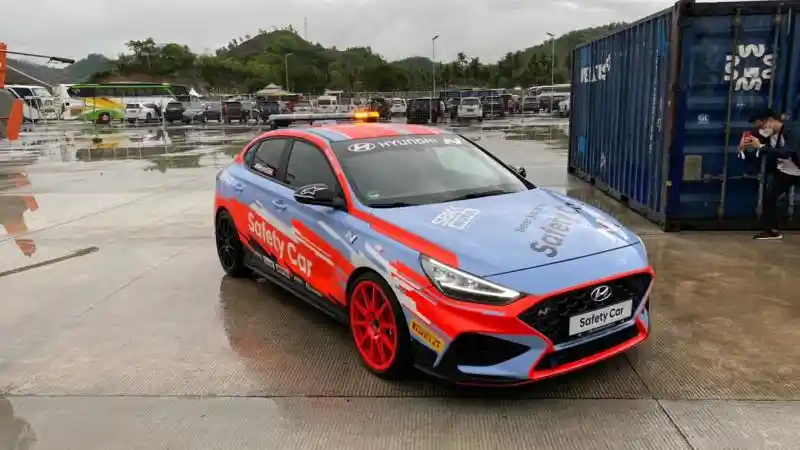 Berita - GALERI: Hyundai i30 Fastback N (10 FOTO)
