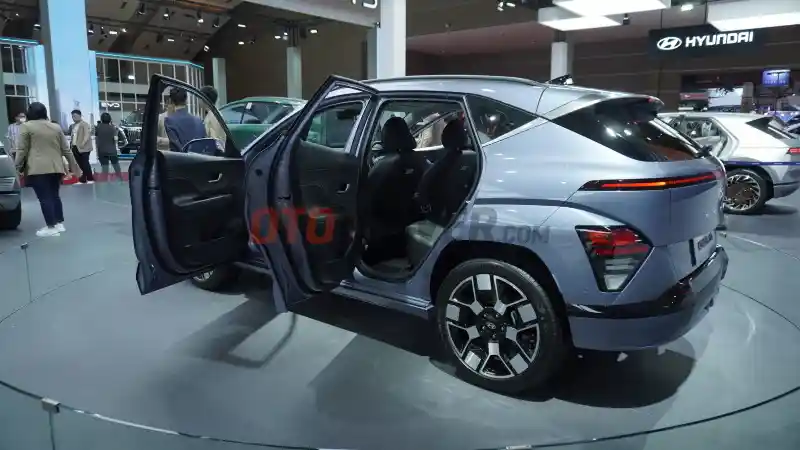 Foto - Melihat Lebih Dekat Hyundai Kona Electric Generasi Terbaru (14 FOTO)