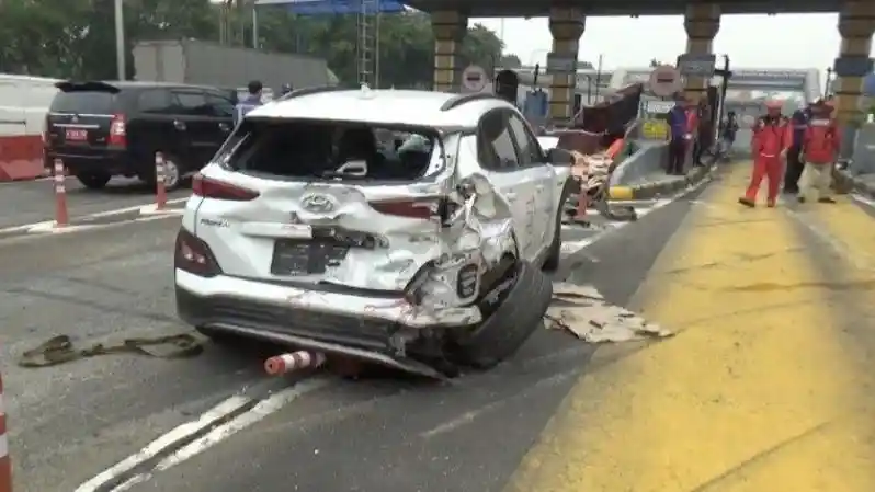 Foto - Kecelakaan Beruntun Halim Libatkan Kona Electric, Bukti Mobil Listrik Aman Terhadap Tabrakan