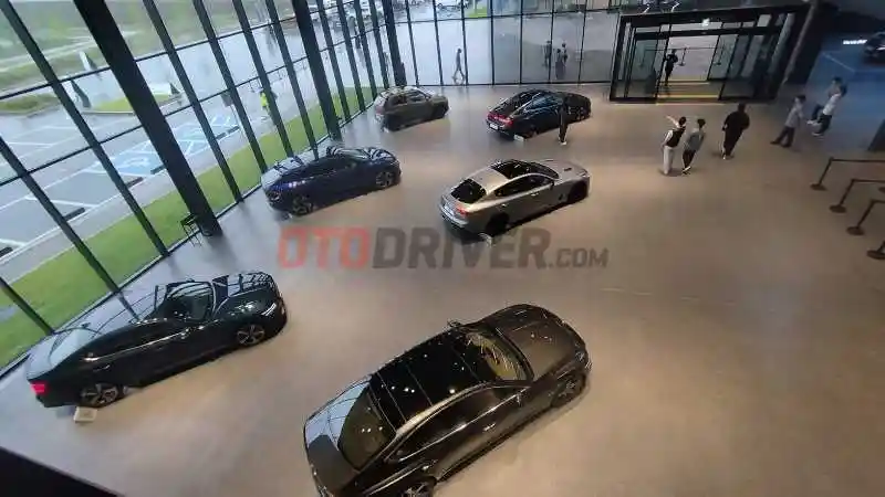 Foto - Inilah Bukti Hyundai Selalu Berinovasi di Mobil Listrik