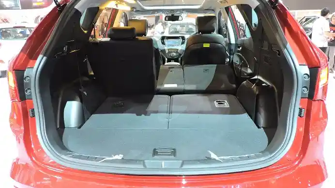 Foto - GIIAS 2015 : Hyundai Santa Fe VGT D-Spec Limited Edition. Apa Bedanya?