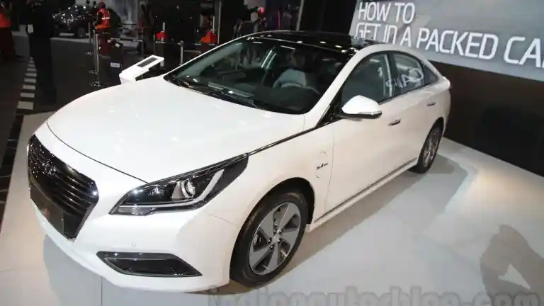 Berita - Hyundai Sonata Hybrid Siap Saingi Toyota Camry Hybrid
