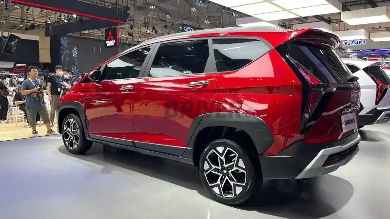 Foto - GALERI: Hyundai Stargazer X (21 FOTO)