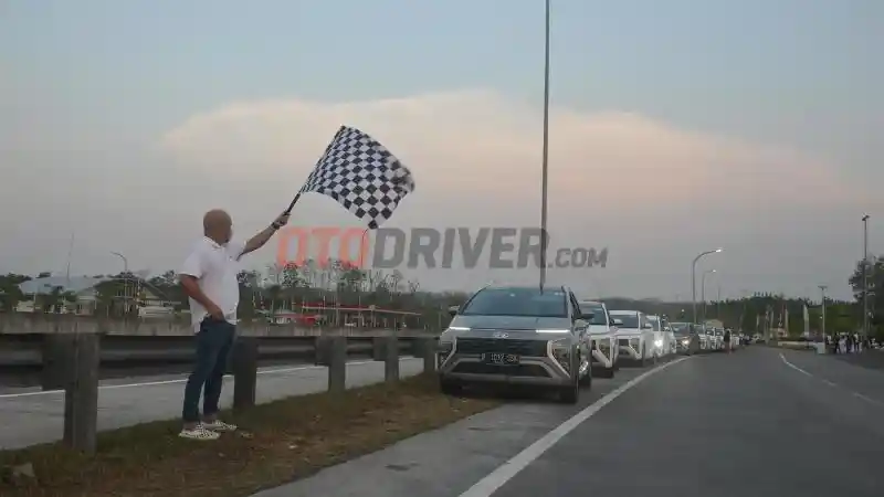 Foto - OtoDriver Meraih Konsumsi BBM 31,5 Km/Liter Dengan Stargazer, Bagaimana Caranya?