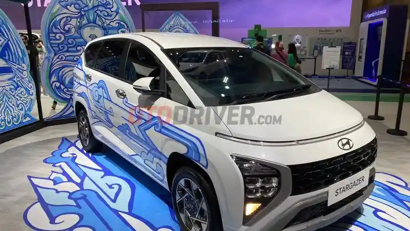 Foto - Adu Laris Avanza vs Stargazer vs Xpander Selama GIIAS 2022