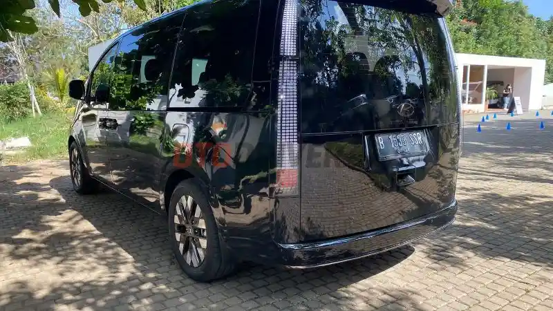 Foto - Intip Harga dan Keunggulan Hyundai Staria 2025