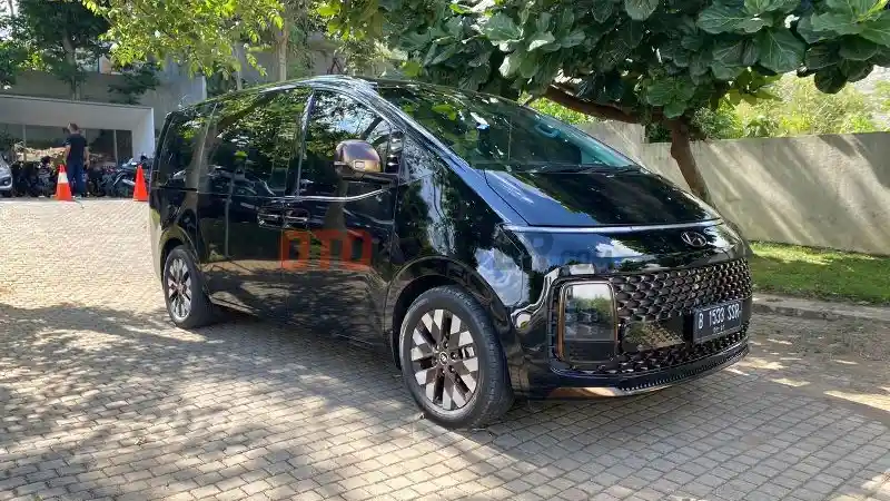 Foto - Hyundai Staria Memenangkan Penghargaan Desain Red Dot 2022