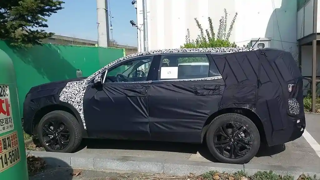Foto - SPY SHOT: Hyundai Santa Fe 2018