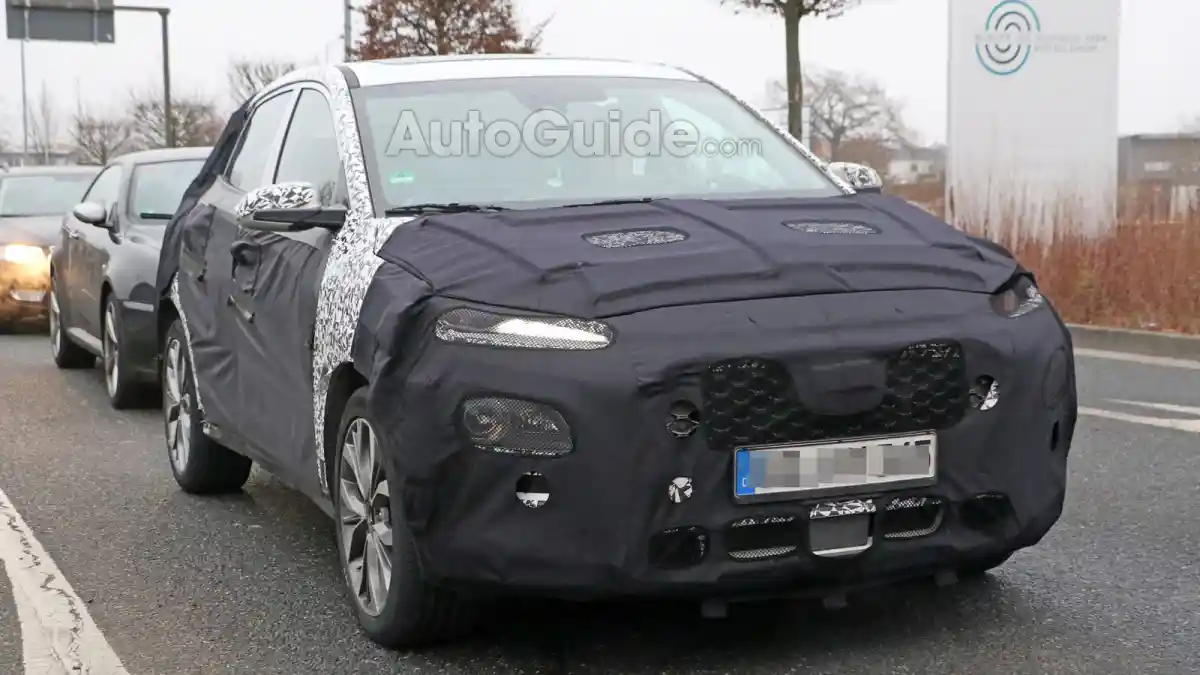 Berita - Hyundai Mulai Tes Crossover Baru Rival Nissan Juke di Jalan Raya