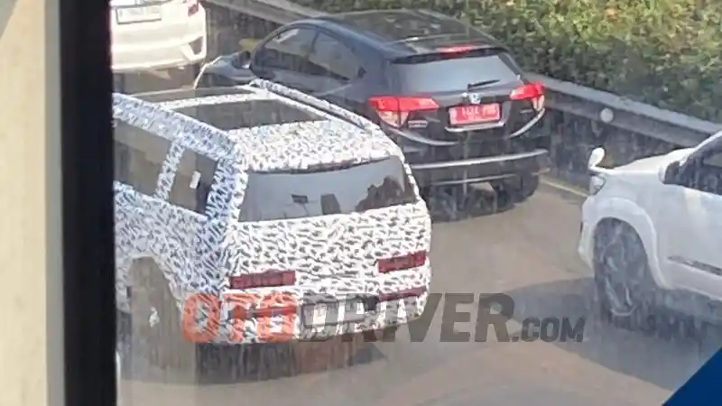 Berita - All New Hyundai Santa Fe Tertangkap Kamera Lagi Di Jakarta. Kode Keras Segera Diluncurkan