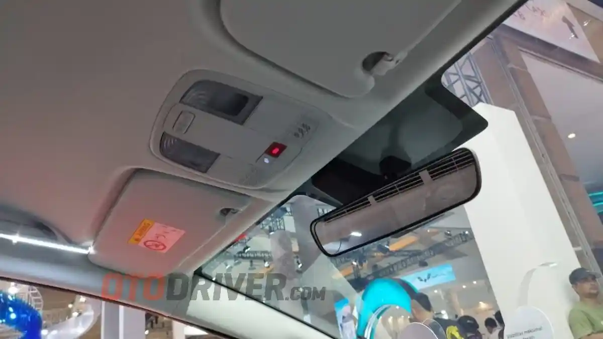 Foto - Hyundai Stargazer Essential Tech Canggih dan Lebih Enteng Ramah Kantong