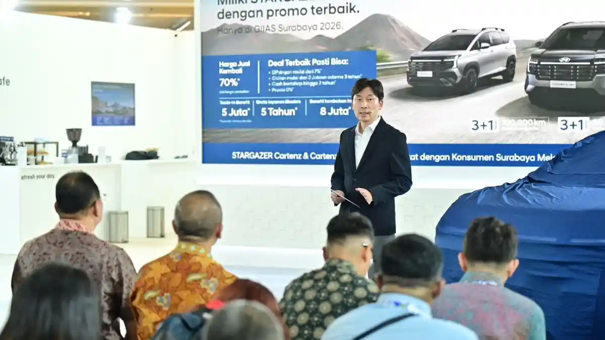 Foto - Hyundai Stargazer Terbaru Jadi Andalan di GIIAS Surabaya 2026, Segini Harganya