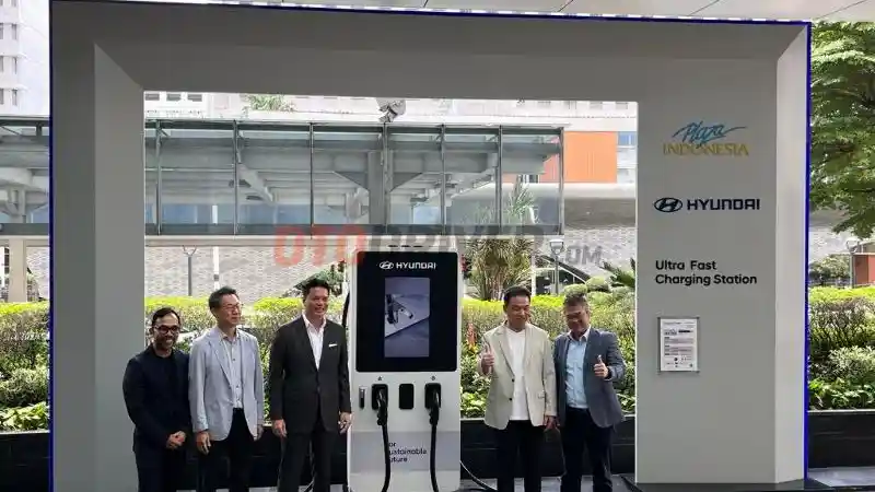 Foto - Super Fast Charging Station Milik Hyundai Kini Tidak Bisa Digunakan Merek Lain