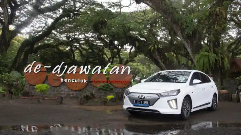 Berita - EV Ecotourism Banyuwangi, Cara Hyundai Memperkenalkan Ioniq Ke Masyarakat Pesisir