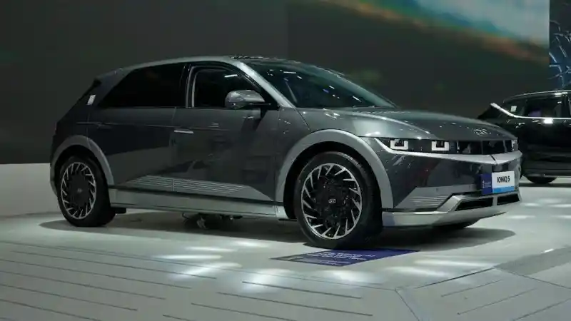 Mobil Listrik - Bisakah Mobil Listrik Didorong Saat Mogok?