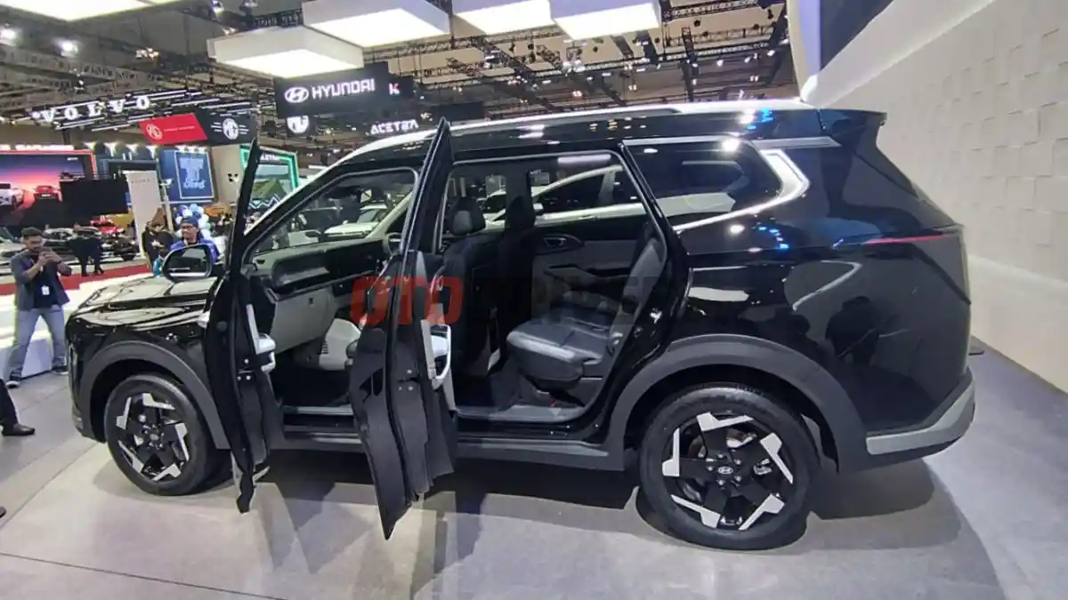 Foto - Hyundai Perkenalkan Neira, MPV 7 Seater Kembaran Kia Carens EV