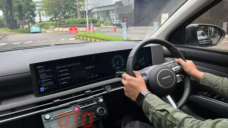 Foto - Hyundai Tucson Dibanderol Lebih Mahal Dari Toyota Corolla Cross Sang Pelopor Hybrid, Ini Tanggapan Hyundai