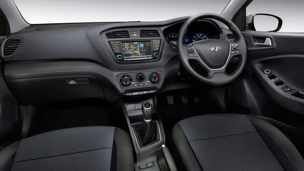 Foto - Hyundai i20 Belum Meluncur di Indonesia, Sudah Ada i20 Bermesin Turbo di Inggris