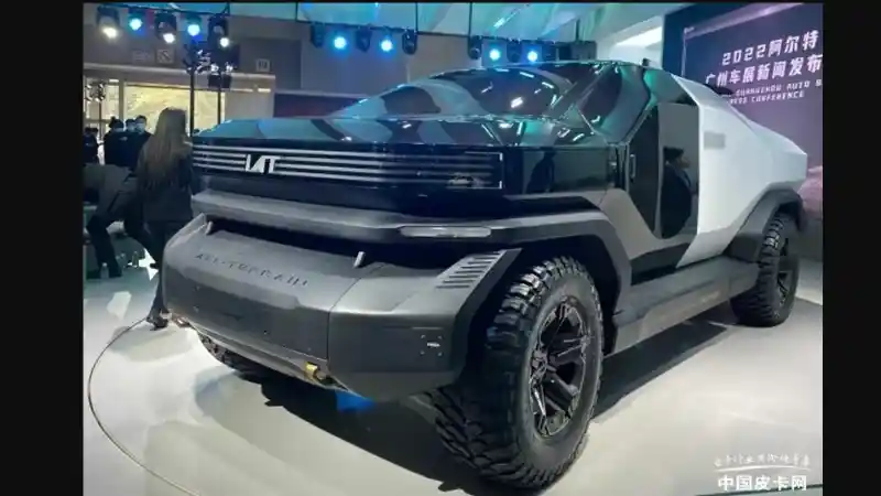 Foto - IAT T-Mad, Rival Tesla Cybertruck dari China