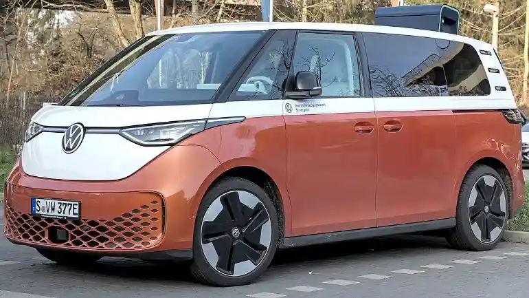 Foto - Kombi Elektrik Dipastikan Meluncur Juni 2024, Jarak Tempuh 482 KM