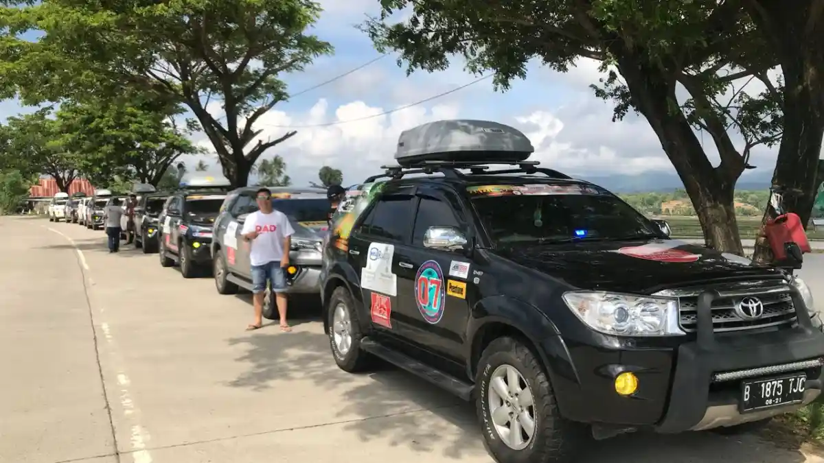 Foto - Komunitas Toyota Fortuner Ini Jelajah Sulawesi Untuk Perayaan Tahun Baru