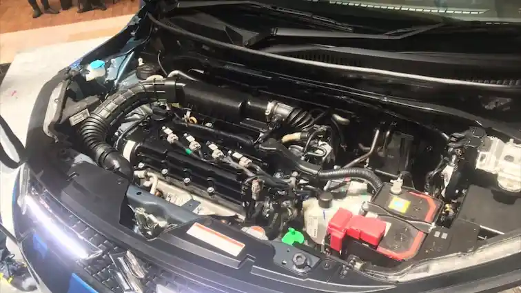 Foto - Suzuki Ignis vs Datsun Cross, Mana yang Paling Bertenaga?