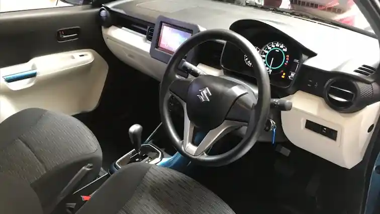 Foto - Komparasi Spek Suzuki Ignis VS Datsun Cross