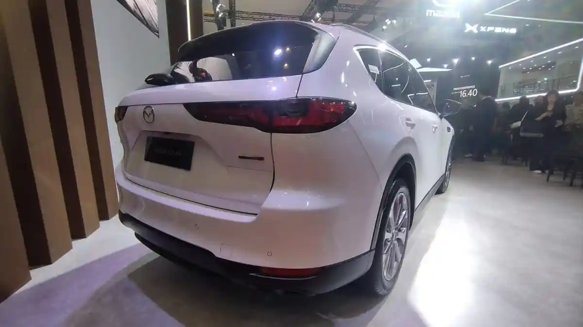 Foto - Mazda Luncurkan CX-60 Sport Di IIMS 2026