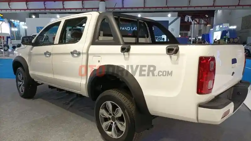 Tips - Penyebab Ban Mobil Sering Kempis, Apa Saja?