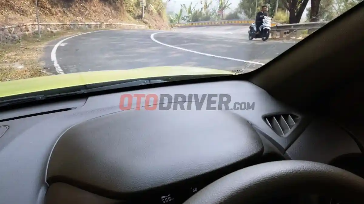 Foto - Perhatikan Tanda-Tanda Munculnya Microsleep Saat Mengemudi