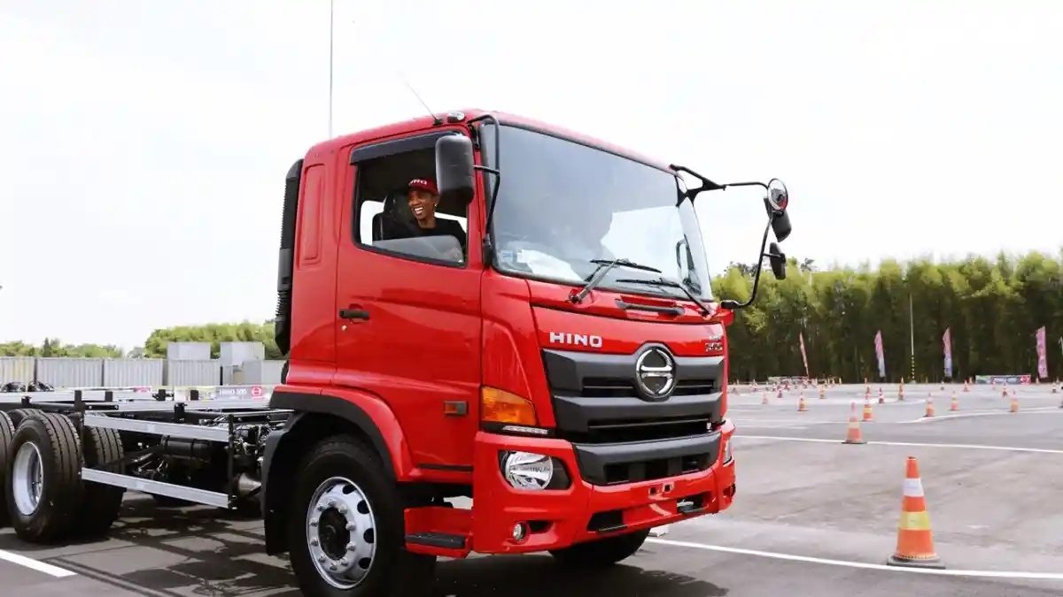 Truk - Kolaborasi Hino dan Nestle Untuk Industri Logistik Jadi Lebih Safety