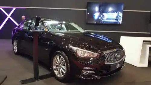 Foto - JAS 2015 : Infiniti Tampilkan SUV 'Raja Minyak' QX80