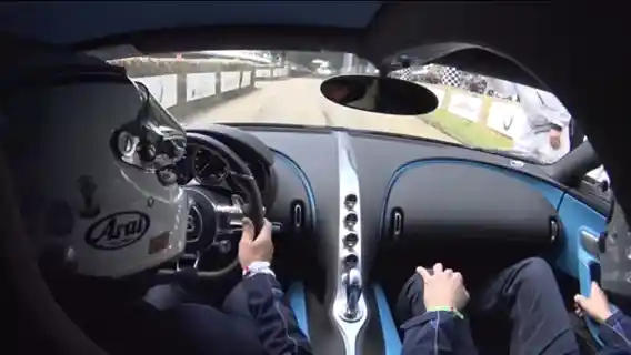 Berita - VIDEO: On-Board Footage Pertama Bugatti Chiron!