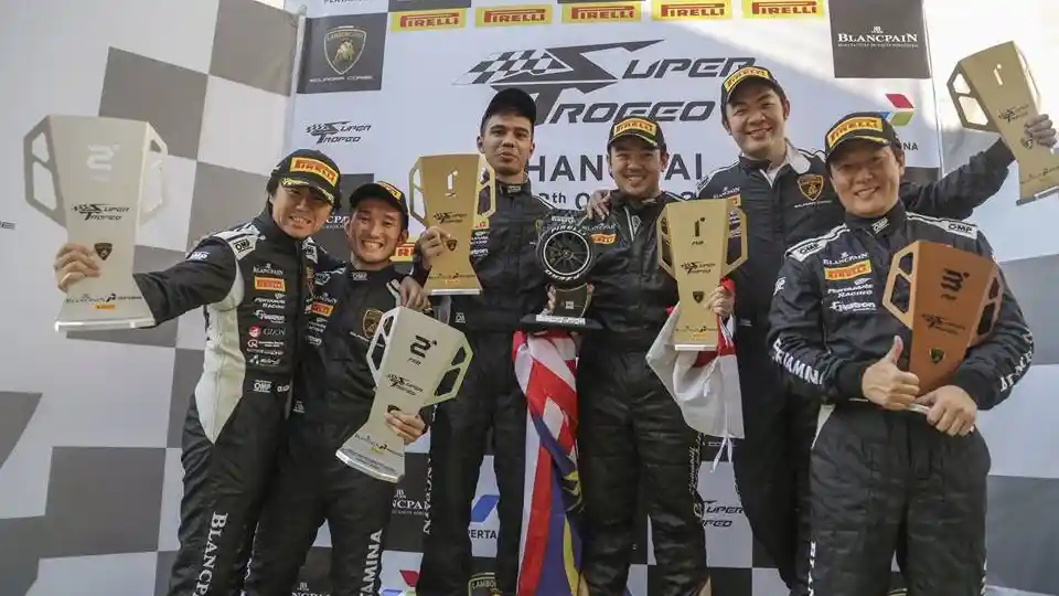 Foto - Pembalap Lamborghini Indonesia Berjaya di Shanghai