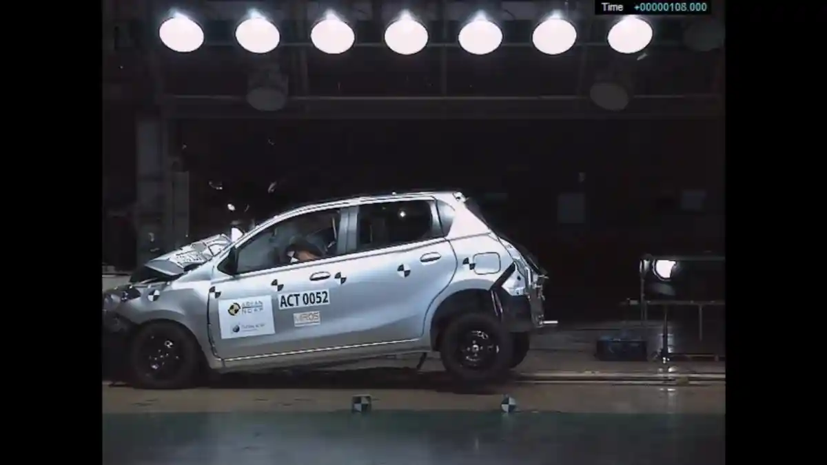 Crash Test - VIDEO: Crash Test Datsun Go 2015 Spek Indonesia. Apakah Membaik?