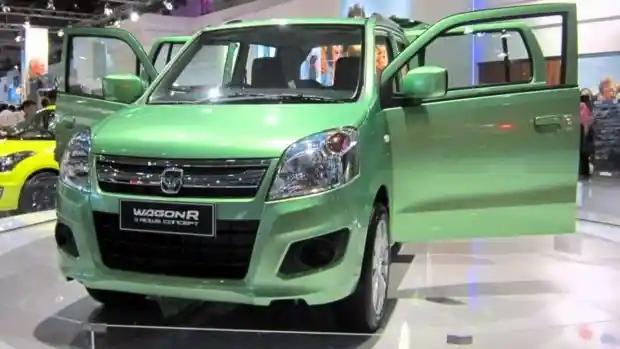 Berita - VIDEO: Lamborghini Aventador Roadster Terbakar Habis Oleh Knalpotnya Sendiri