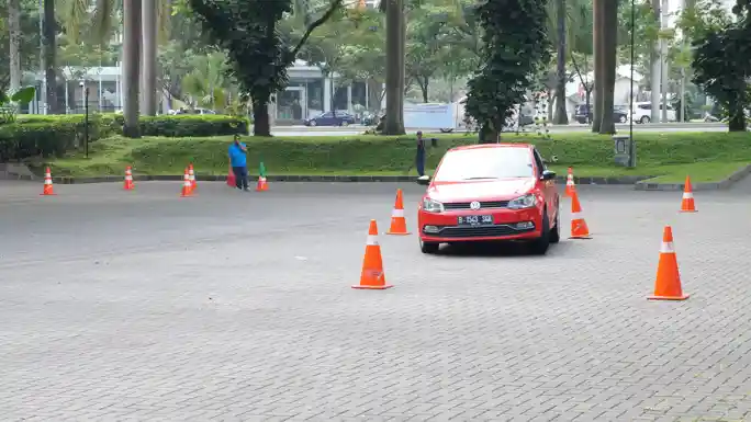 Foto - FIRST DRIVE: VW Polo 1.2 TSI