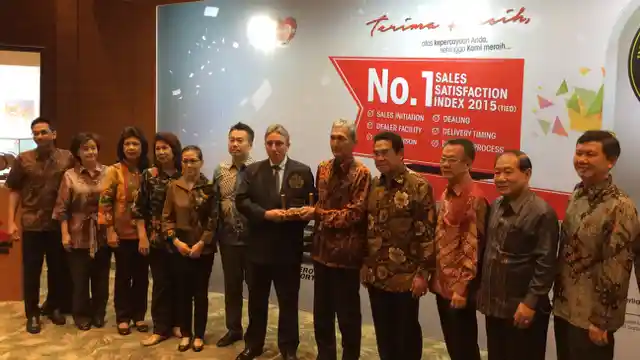 Foto - Mitsubishi Terbaik Dalam Sales Satisfaction Index 2015