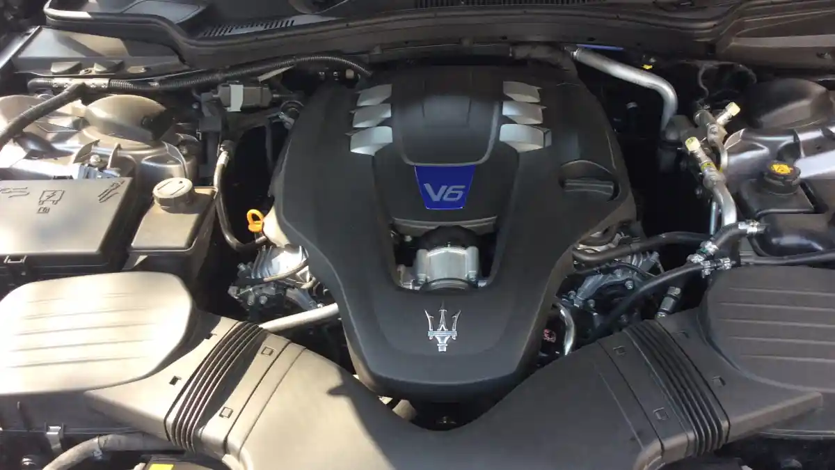 Foto - FIRST DRIVE: Maserati Ghibli S