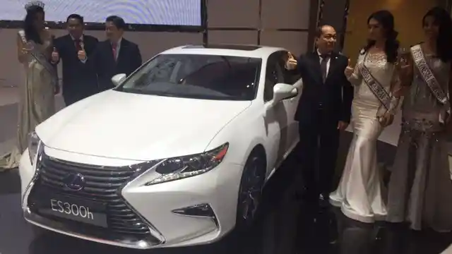 Berita - GIIAS 2015: Pameran Perdana Lexus, Tampilkan RX Baru Nan Menawan