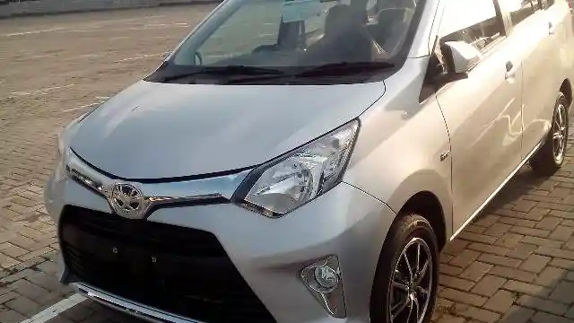 Foto - Toyota Calya Dikirim Dari Pabrik, TAM Mengakui Bersiap Launching (6 Foto)