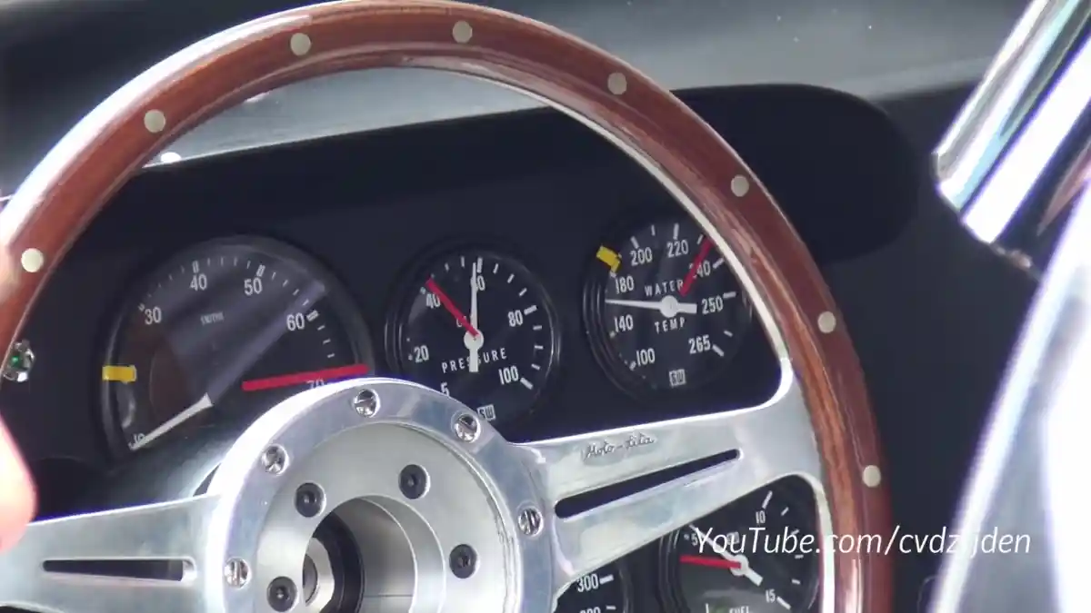 Foto - VIDEO: Mobil Rp 100 Miliar Digeber Di Trek