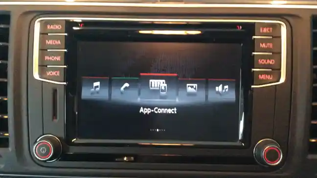 Foto - VW Caravelle T6 Sudah Ada Di Indonesia, Ini Foto-Foto Eksklusifnya