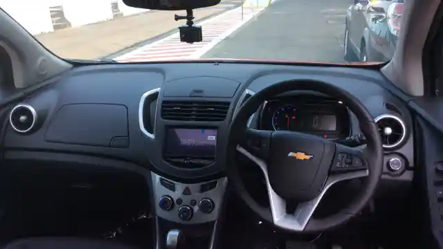 Foto - Inilah Perbedaan Fitur Dua Varian Chevrolet Trax