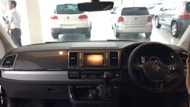 Foto - VW Caravelle T6 Sudah Ada Di Indonesia, Ini Foto-Foto Eksklusifnya