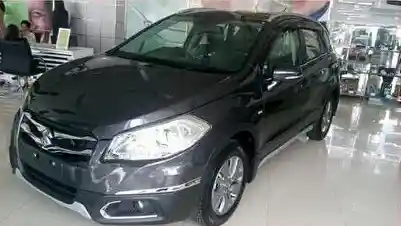 Foto - GALERI FOTO: Suzuki SX4 S-Cross Di Dealer (7 Foto)