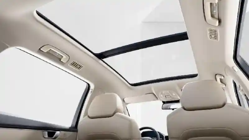 Foto - Komparasi Dimensi dan Performa Mesin Wuling Victory VS Innova, Pilih Yang Mana? 