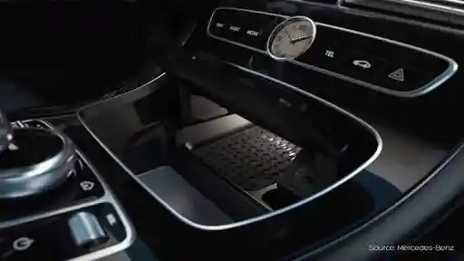 Berita - Mau Wireless Charging di Sedan Varian Baru Mercedes-Benz? Ini Syaratnya