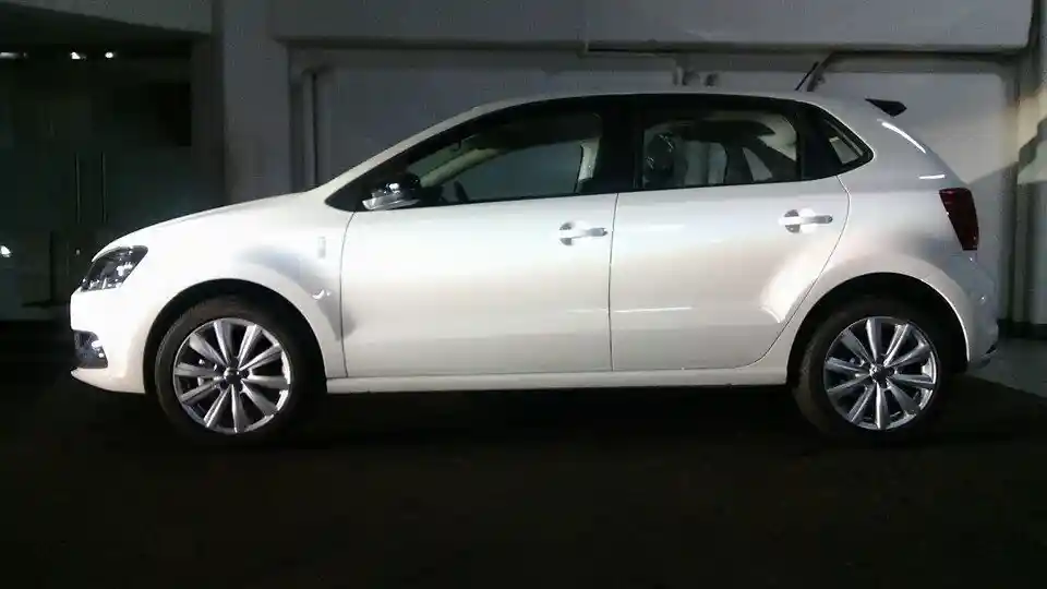 Foto - Volkswagen Polo 1.2 TSI Sudah Datang dengan Harga Menarik Plus Turbo!